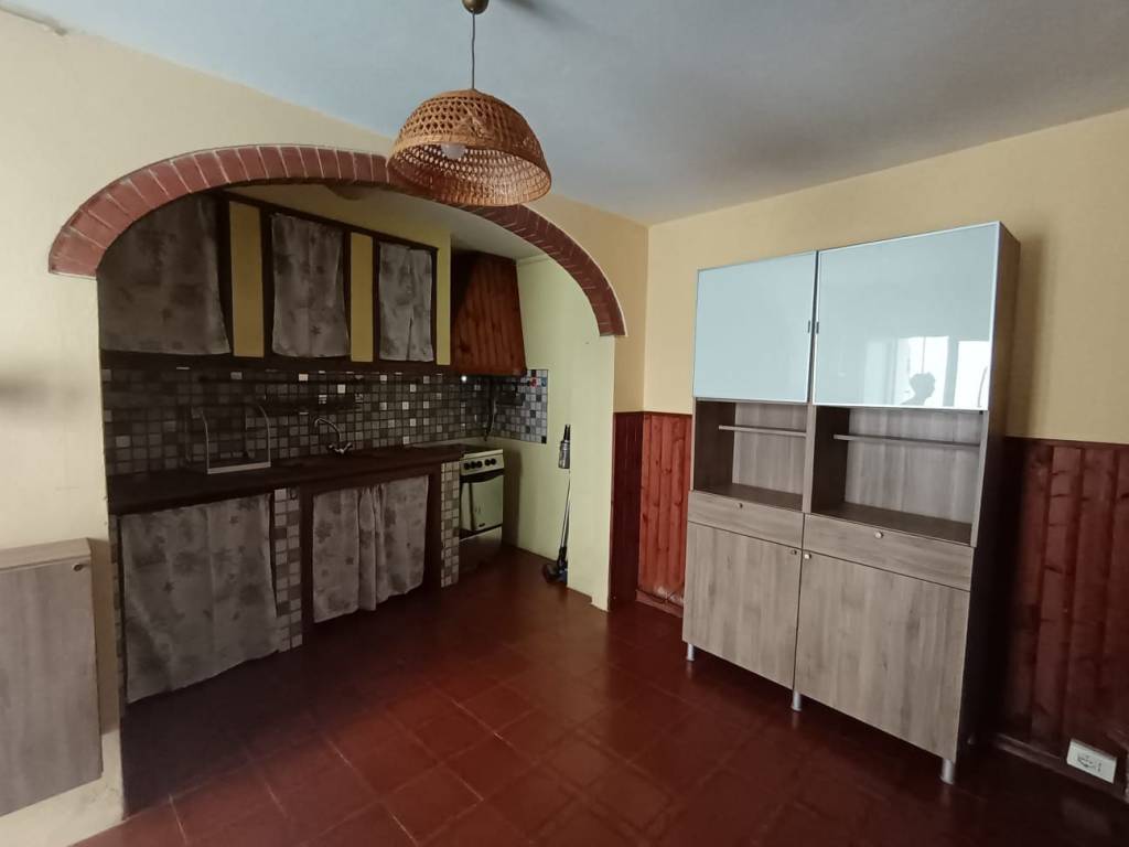 casa indipendente in vendita a Lucca in zona Cerasomma