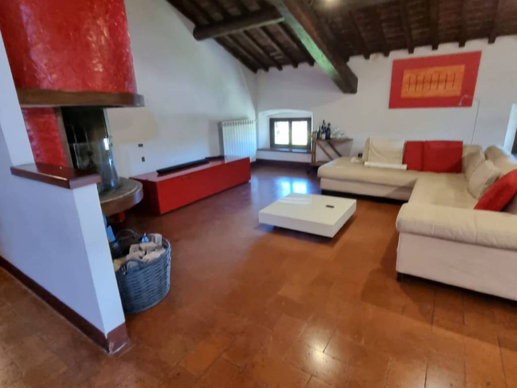 appartamento in vendita a Lucca in zona zona Mugnano