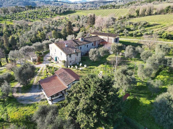 casa indipendente in vendita a Lucca in zona Monte San Quirico