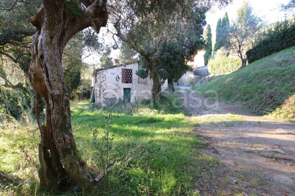 casa indipendente in vendita a Lucca in zona Sant'Alessio