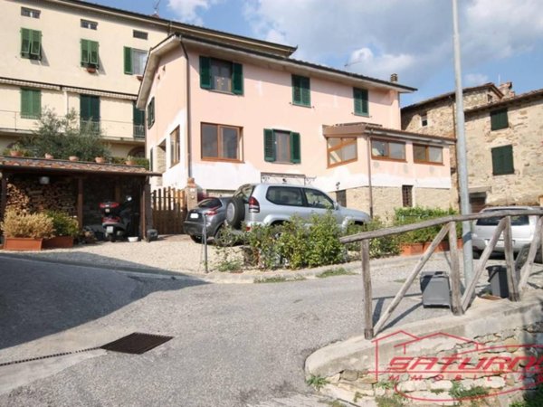 casa indipendente in vendita a Lucca in zona Aquilea