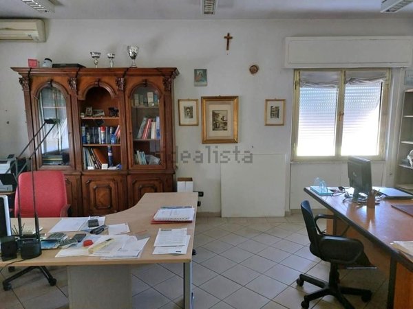 locale di sgombero in vendita a Lucca in zona Zona San Concordio