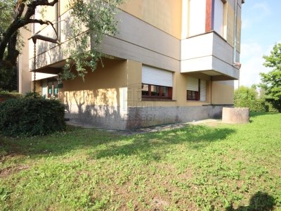 ufficio in vendita a Lucca in zona Zona San Concordio