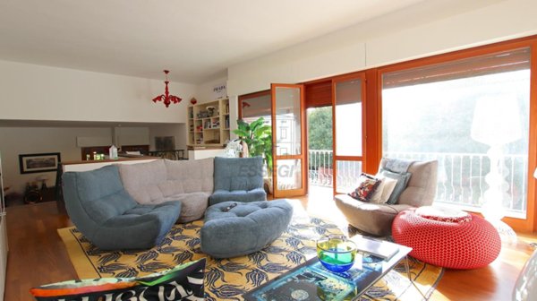 casa indipendente in vendita a Lucca in zona Centro Città