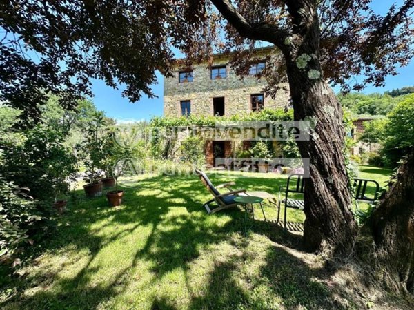 casa indipendente in vendita a Lucca in zona Monte San Quirico
