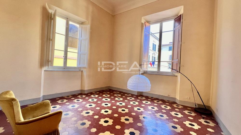 appartamento in vendita a Lucca in zona Centro Città