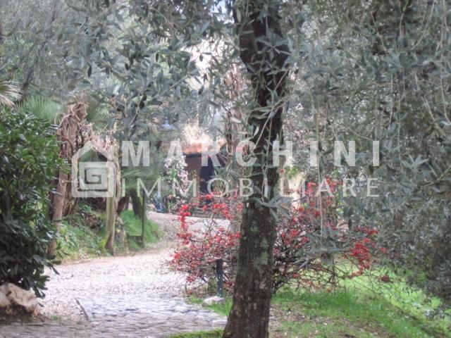 casa indipendente in vendita a Lucca in zona Monte San Quirico