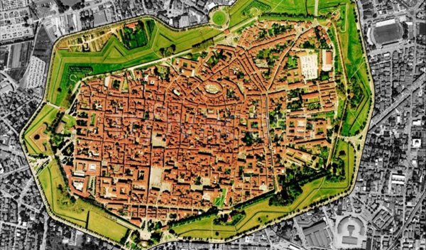 casa indipendente in vendita a Lucca in zona Ponte a Moriano