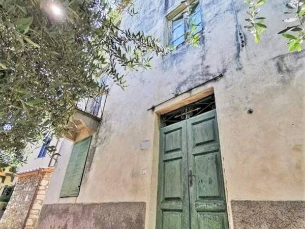 casa indipendente in vendita a Lucca in zona Mastiano