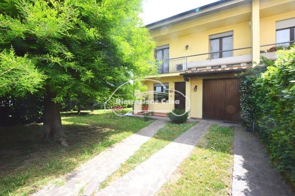casa indipendente in vendita a Lucca in zona Picciorana