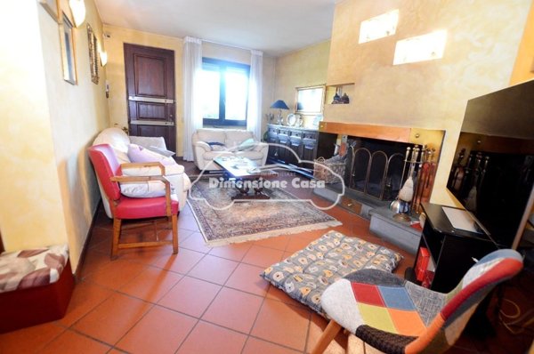 casa indipendente in vendita a Lucca in zona zona Antraccoli