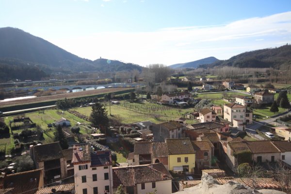 casa indipendente in vendita a Lucca in zona Nozzano