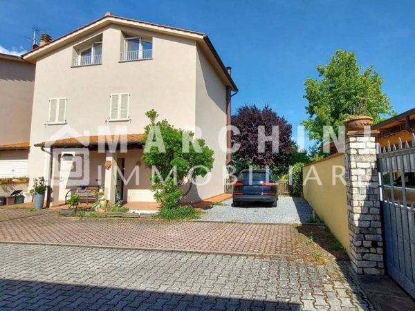 casa indipendente in vendita a Lucca in zona Centro Città