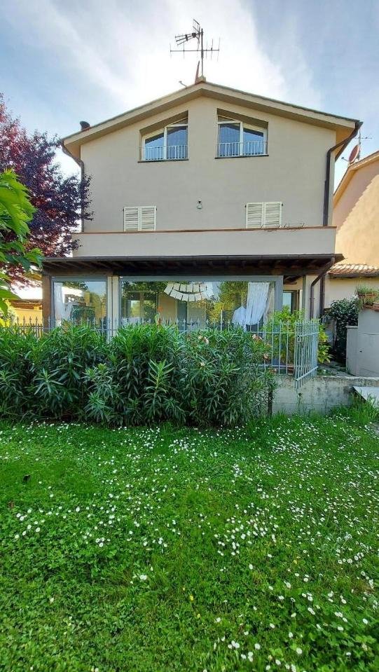 casa indipendente in vendita a Lucca in zona zona San Marco