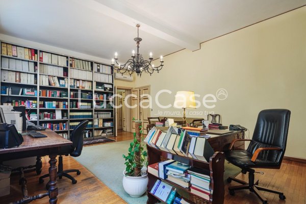 appartamento in vendita a Lucca in zona Centro Città
