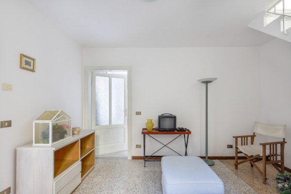 casa indipendente in vendita a Lucca in zona Nozzano