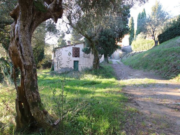 casa indipendente in vendita a Lucca in zona Sant'Alessio