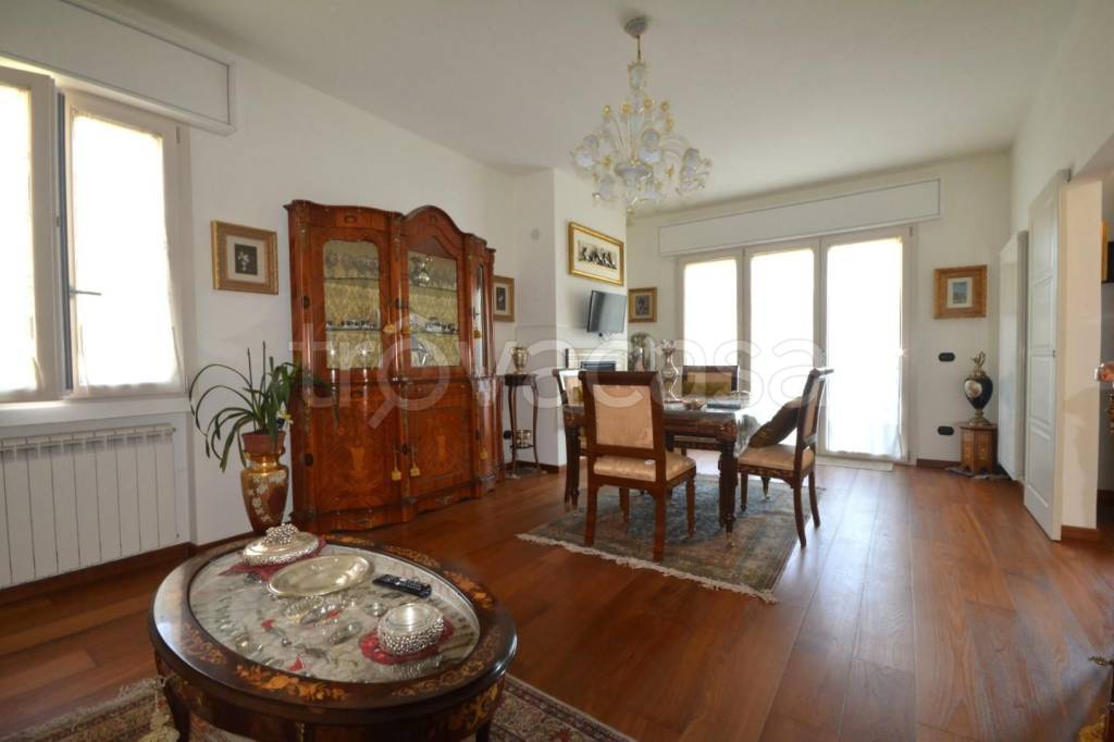 casa indipendente in vendita a Lucca in zona Sant'Angelo in Campo