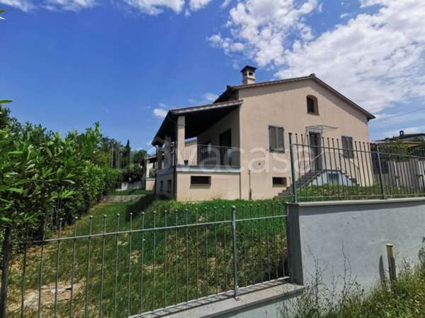 casa indipendente in vendita a Lucca in zona Monte San Quirico