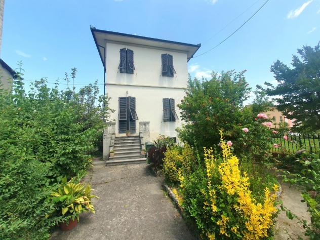 casa indipendente in vendita a Lucca in zona Sant'Angelo in Campo