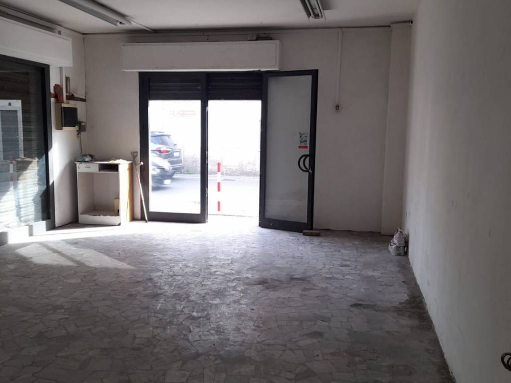 negozio in vendita a Lucca in zona Sant'Anna