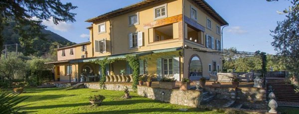 casa indipendente in vendita a Lucca in zona Maggiano