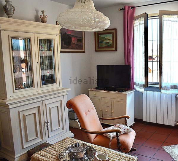 casa indipendente in vendita a Lucca