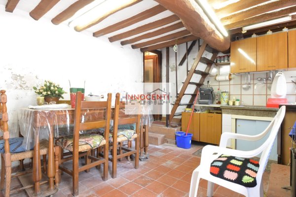 casa indipendente in vendita a Lucca in zona Sant'Alessio