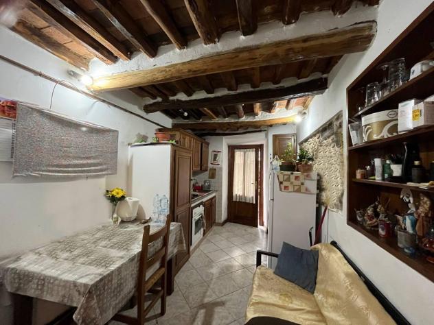 casa indipendente in vendita a Lucca in zona San Macario in Piano