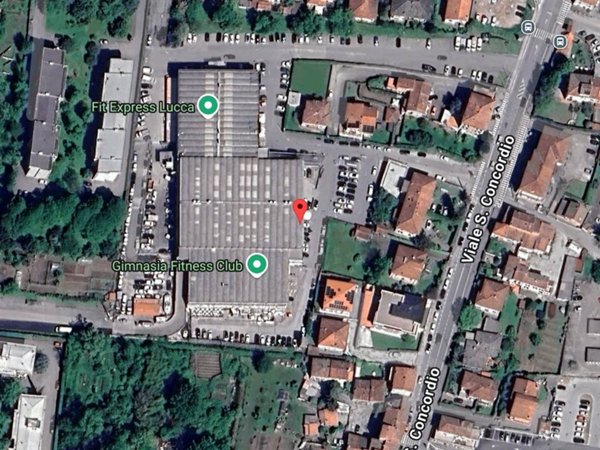 casa indipendente in vendita a Lucca