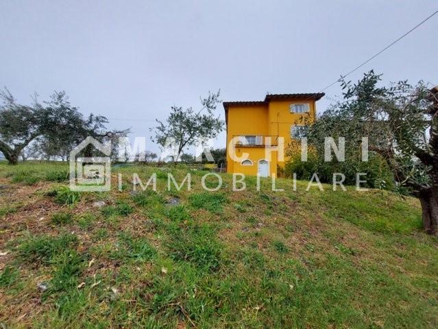 casa indipendente in vendita a Lucca in zona Ponte a Moriano