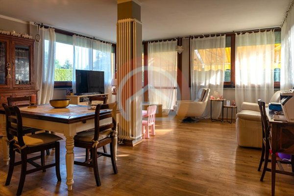casa indipendente in vendita a Lucca in zona Picciorana