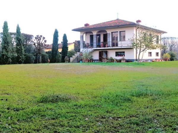 casa indipendente in vendita a Lucca in zona San Pietro a Vico