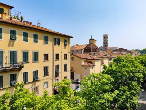 appartamento in vendita a Lucca in zona Centro Città