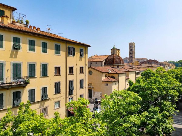 appartamento in vendita a Lucca in zona Centro Città