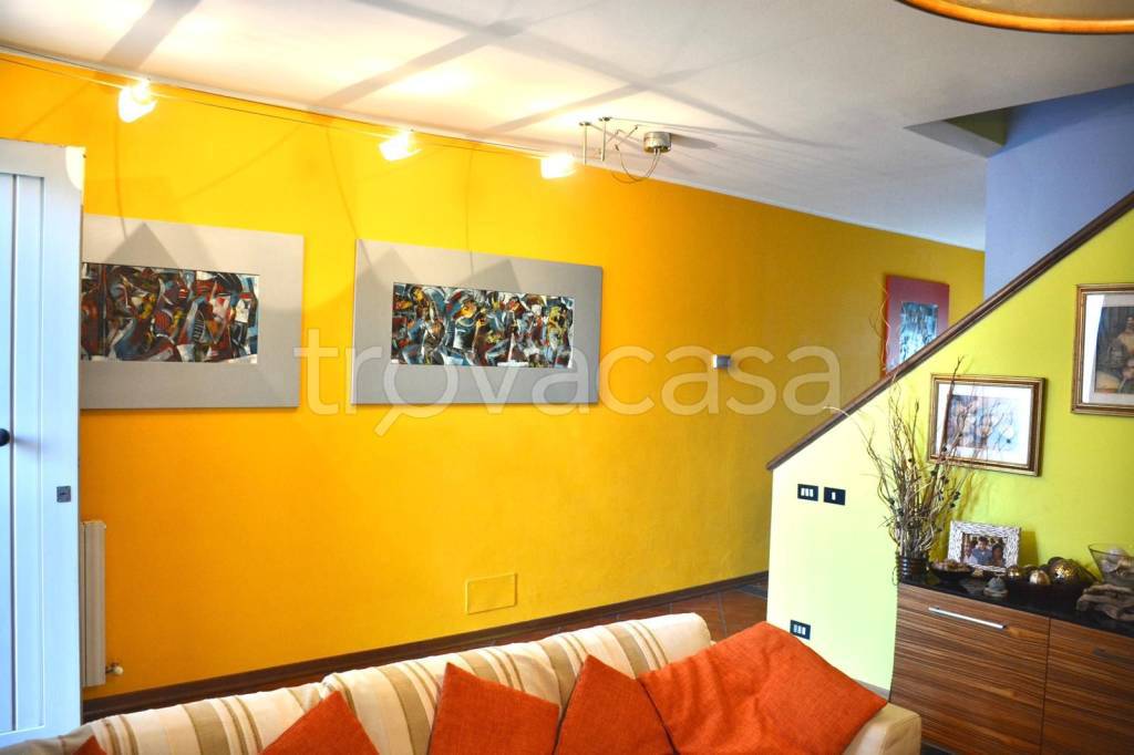 casa indipendente in vendita a Lucca in zona Zona San Concordio