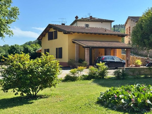 casa indipendente in vendita a Lucca in zona Ponte San Pietro