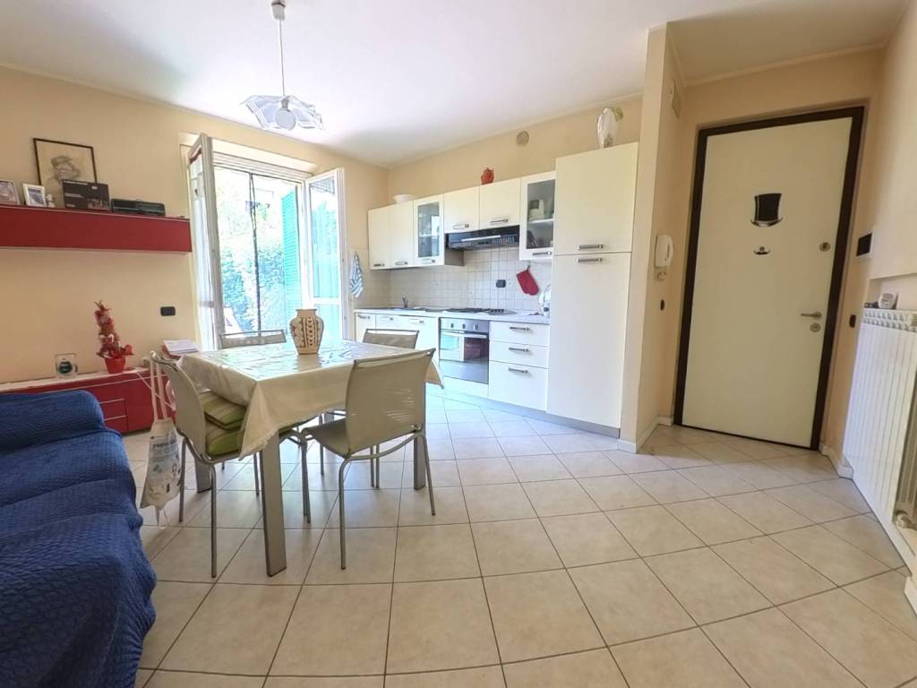 appartamento in vendita a Lucca in zona zona Mugnano