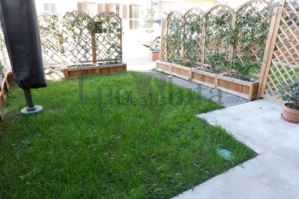 casa indipendente in vendita a Lucca in zona Picciorana