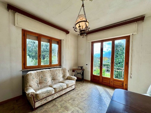 casa indipendente in vendita a Lucca in zona Mutigliano