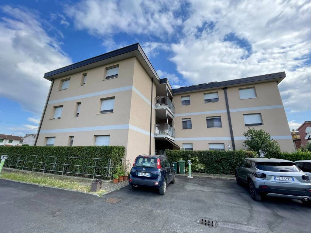 appartamento in vendita a Lucca in zona zona Antraccoli