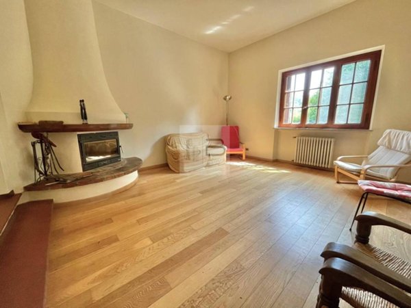 casa indipendente in vendita a Lucca in zona Maggiano