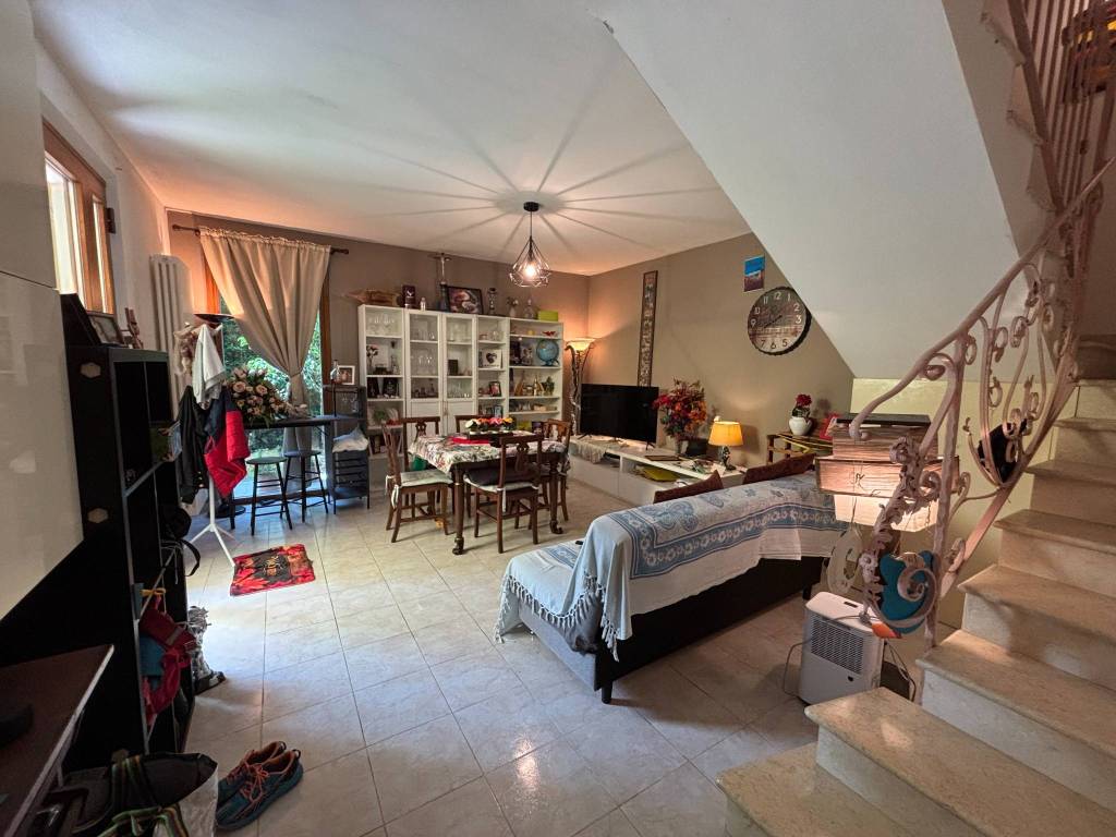 casa indipendente in vendita a Lucca in zona zona San Filippo