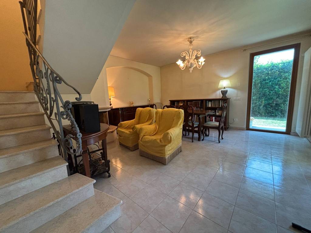 casa indipendente in vendita a Lucca in zona zona San Filippo
