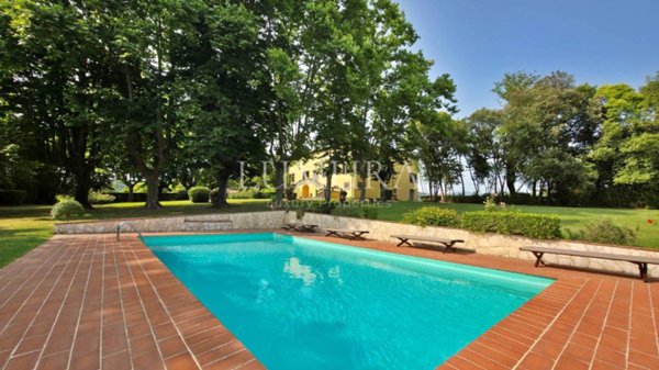 villa in vendita a Lucca in zona Ciciana