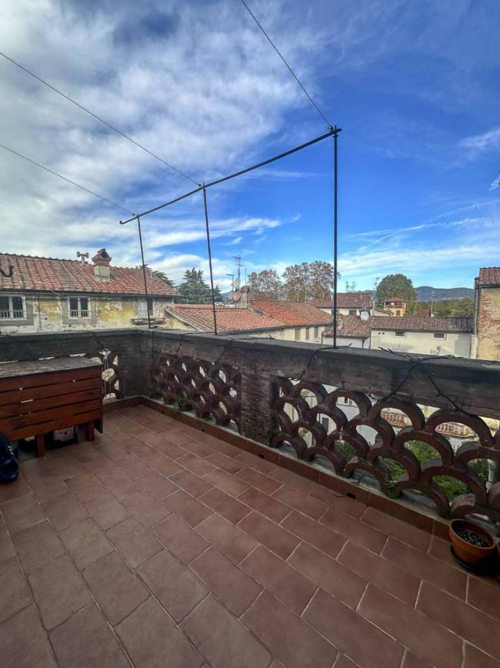 appartamento in vendita a Lucca in zona Centro Città