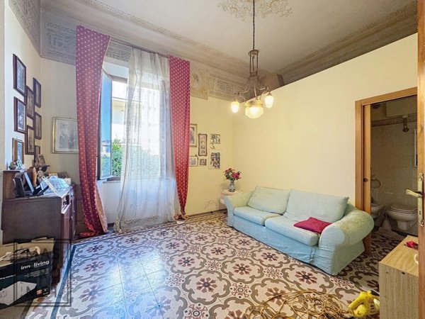 casa indipendente in vendita a Lucca in zona Centro Città
