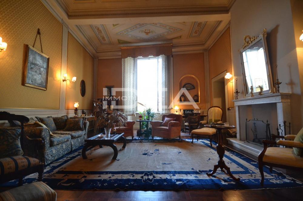 appartamento in vendita a Lucca in zona Centro Città
