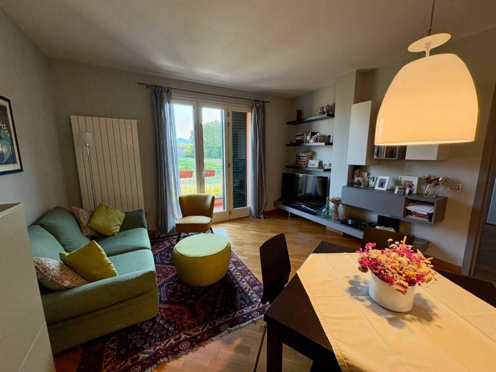 appartamento in vendita a Lucca in zona Picciorana