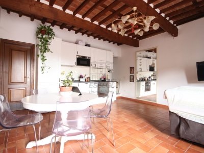 casa indipendente in vendita a Lucca